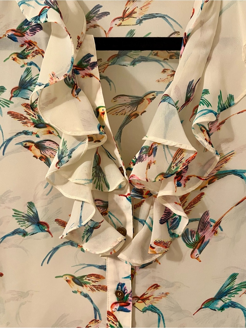 Tahari Cream Colored Hummingbird Print Ruffle Blouse - Size M - Picture 3 of 5